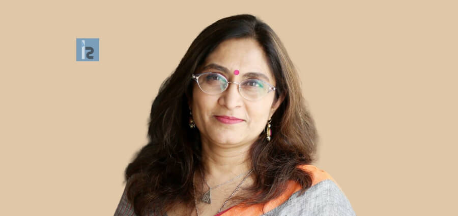 Dr Girija Wagh | MD in Obstetrics & Gynaecology | Gynecologist | IVF expert